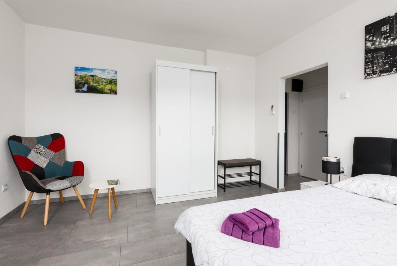 Studio Apartman Sirius スルニュ エクステリア 写真