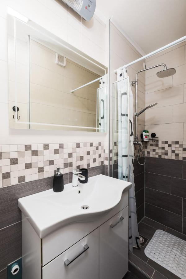 Studio Apartman Sirius スルニュ エクステリア 写真